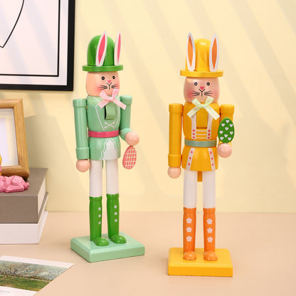 Dekorative Oster-Nussknacker-Figur aus Holz
