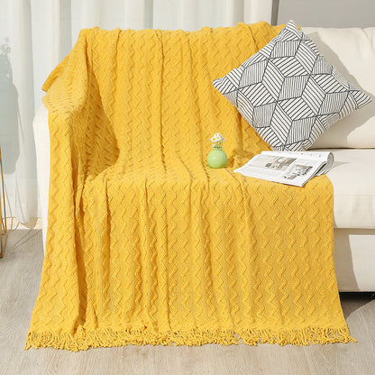 Gestrickte Sofadecke mit Wellenmuster