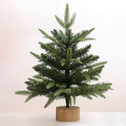 Mini-Weihnachtsbaum für den Tisch mit Beleuchtung