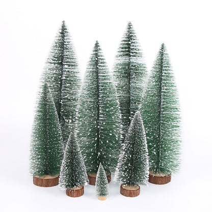 Mini-Weihnachtsbaum aus Kiefernnadeln
