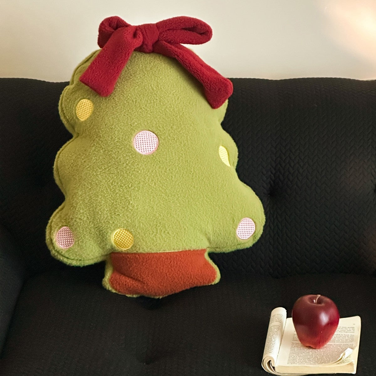 Weihnachts-Dekokissen aus Wollplüsch