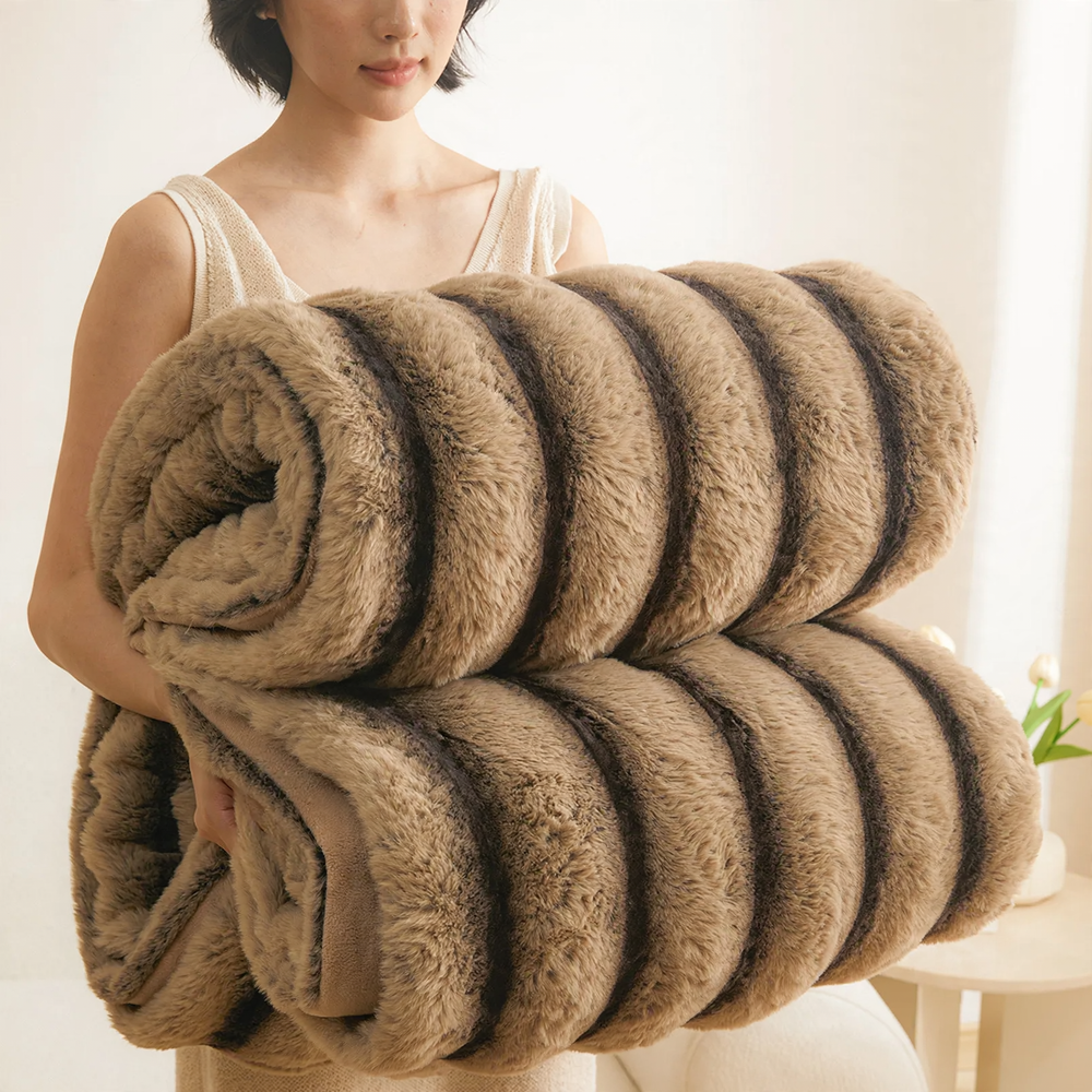 Flauschige Flanell-Wohndecke, winterwarm