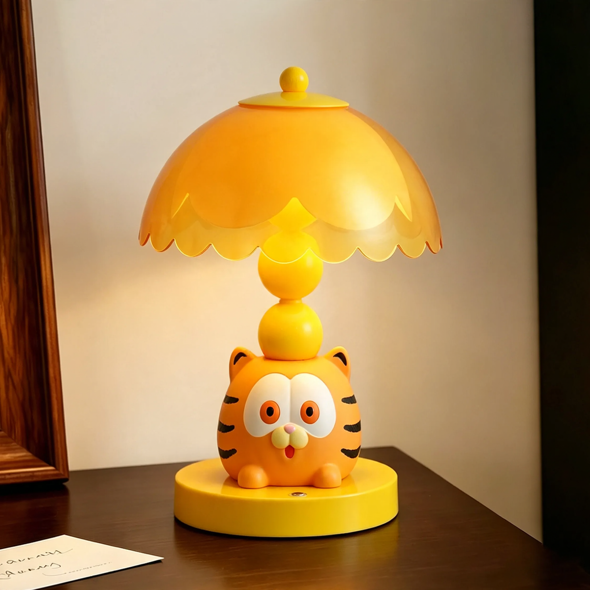 Gelbe Garfield-Tischlampe