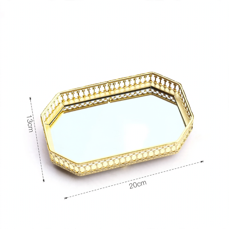 Geometrisches Spiegeltablett mit goldenem Griff