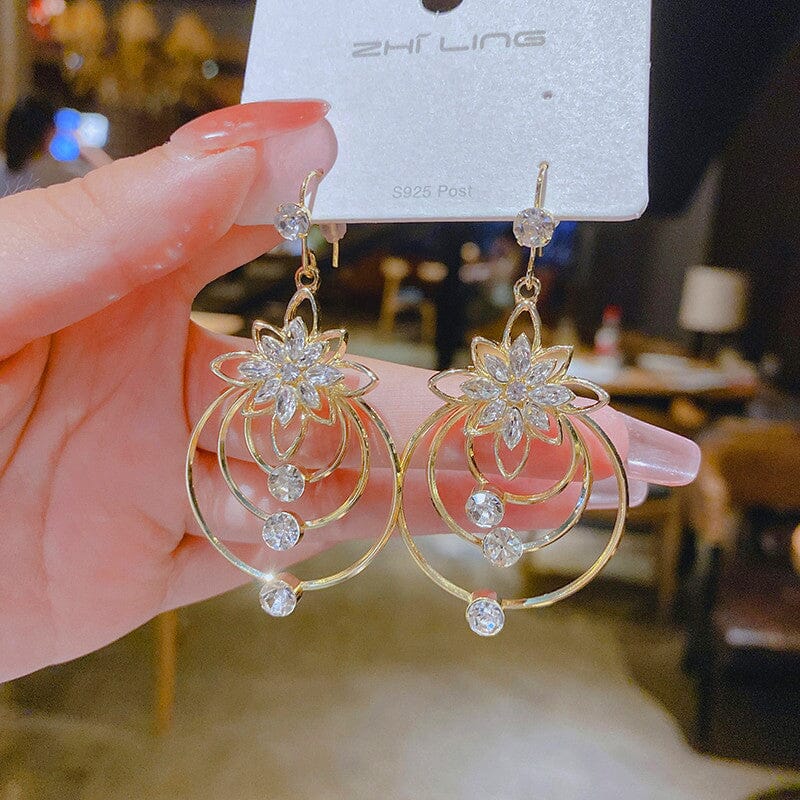 Crystal Lotus Drei Hoop Ohrringe | Brehn
