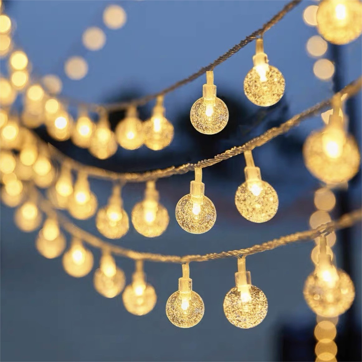 LED-Lichterkette mit Kugeln und Sternen, batteriebetrieben