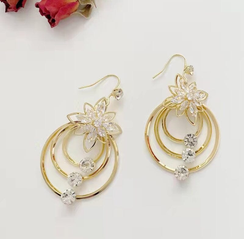 Crystal Lotus Drei Hoop Ohrringe | Brehn