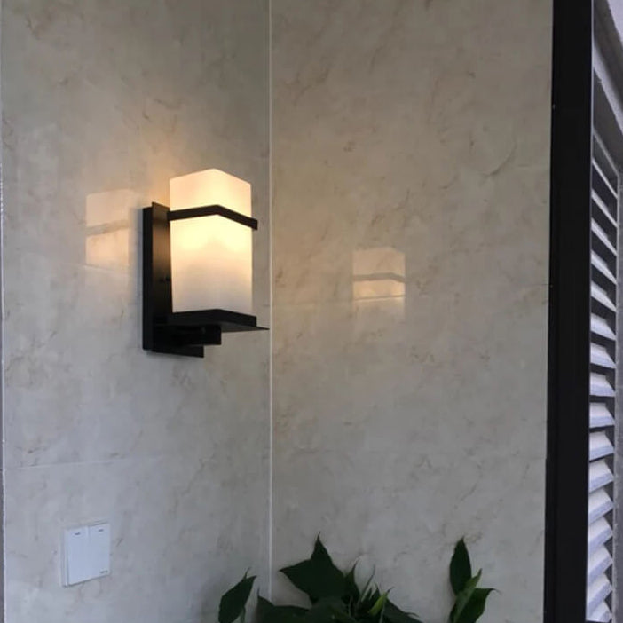 Moderne chinesische quadratische Außen wasserdichte 1-Licht Wandleuchte | Brehn