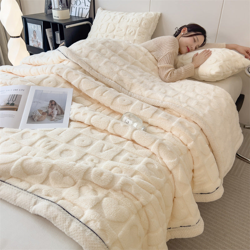 Flauschige Wohndecke mit Herz-Muster, beidseitig verdickt