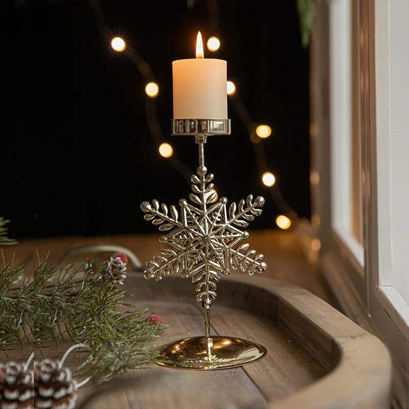 Weihnachtliche Kerzenhalter - Stern- und Tannenbaum-Design für festliche Dekoration | Brehn