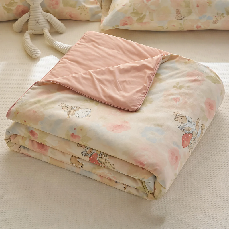 Sommerleichte Kühldecke mit Kühlfasern