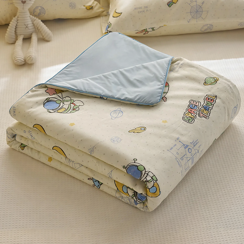 Sommerleichte Kühldecke mit Kühlfasern