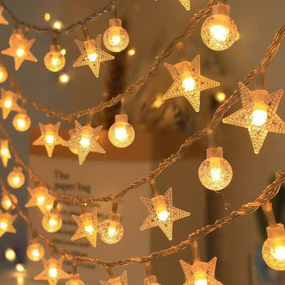 LED-Lichterkette mit Kugeln und Sternen, batteriebetrieben