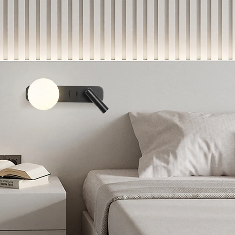 Wandleuchte mit zwei Lichtquellen für das Schlafzimmer