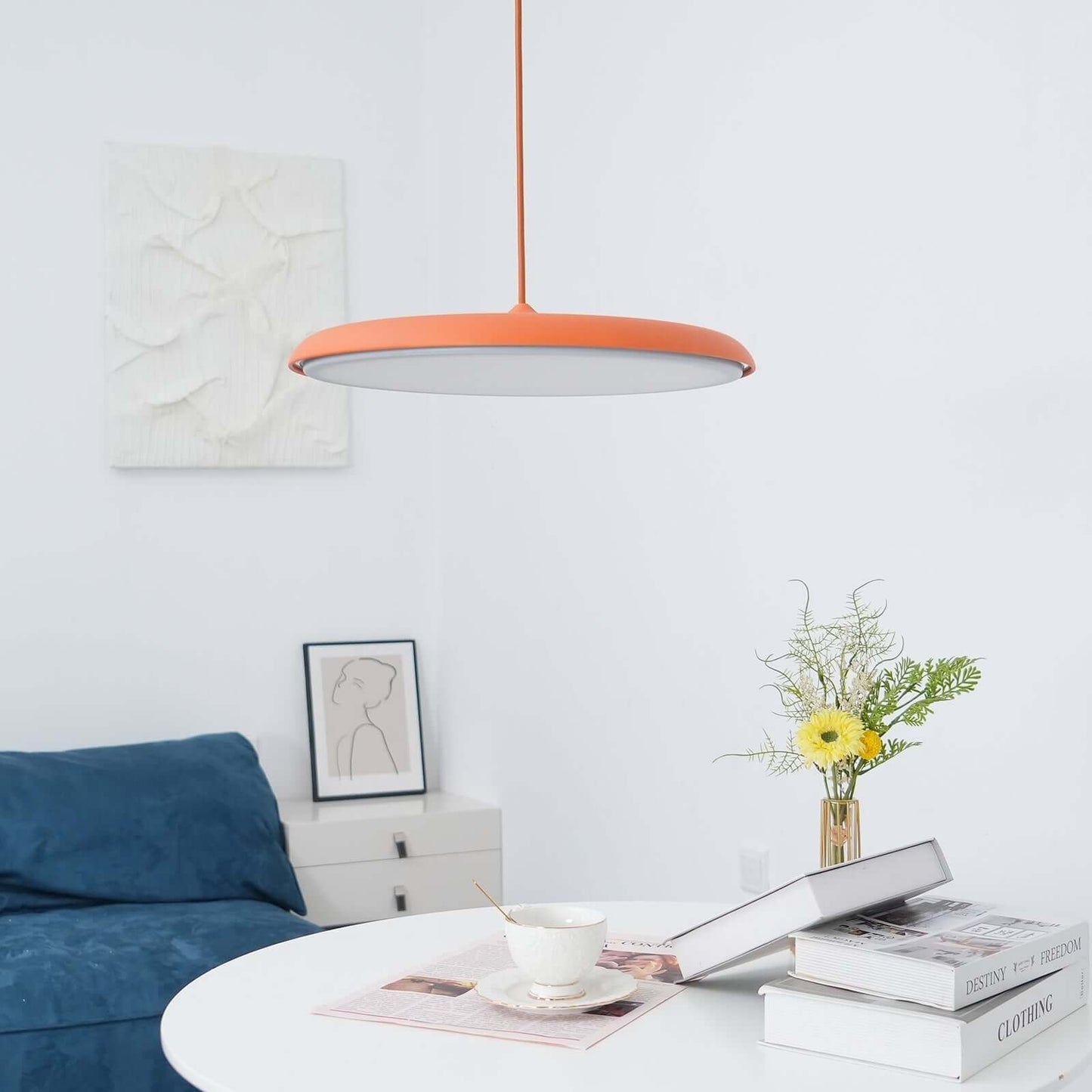 Hängelampe mit schlichter Form für moderne Interieurs