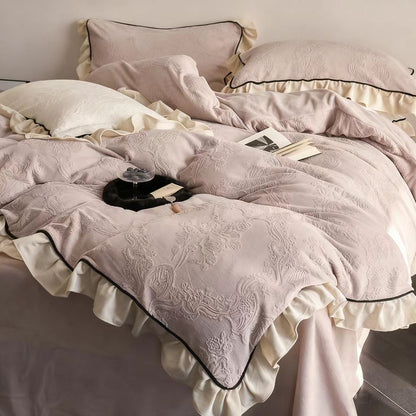 Luxuriöses Milchfaser-Fleece Bettwäsche-Set mit Rüschen