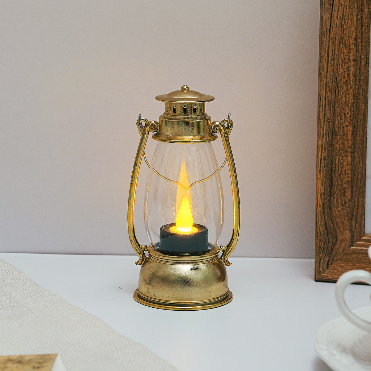 Dekorative LED-Laterne im Vintage-Stil
