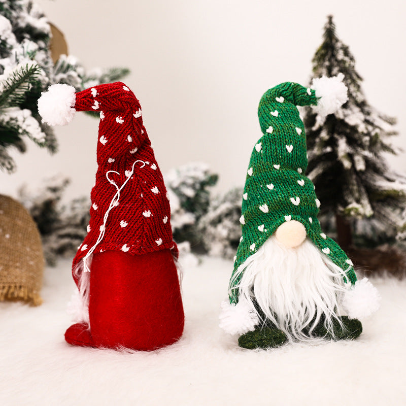 Sitzende Weihnachts-Wichtelfigur mit Strickmütze