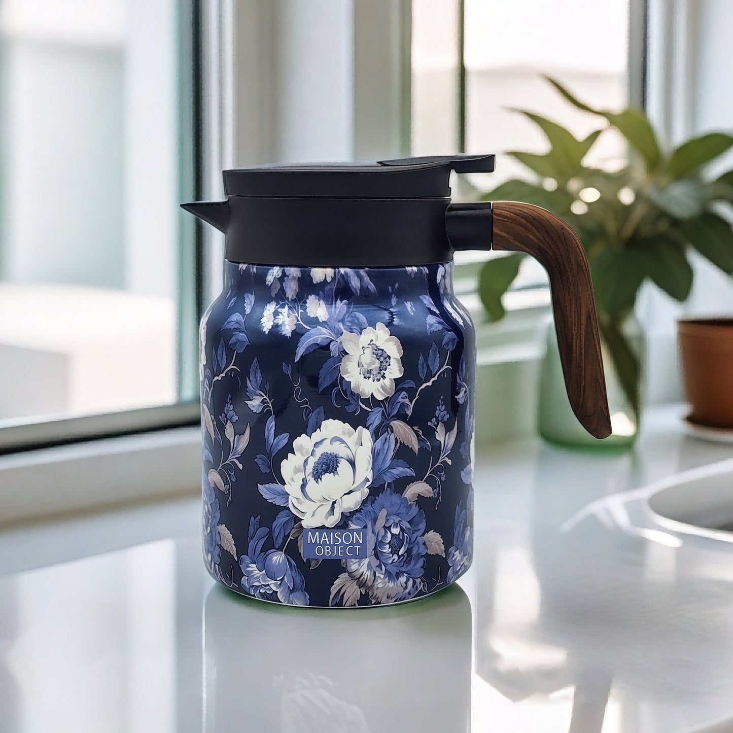 Teethermoskanne mit Vintage-Blumenmuster – mit integriertem Teesieb