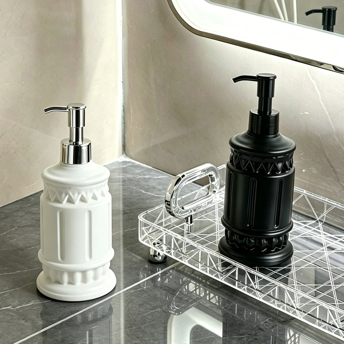 Seifenspender mit Säulenmotiv, Pumpflasche