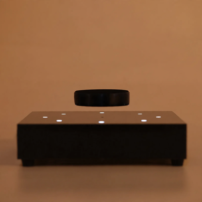 Magnetische Schwebeleuchte mit Herzform