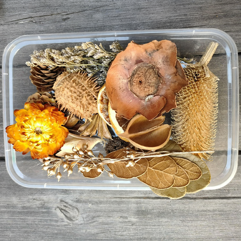 Glasgefäß für Duftöl und Trockenblumen
