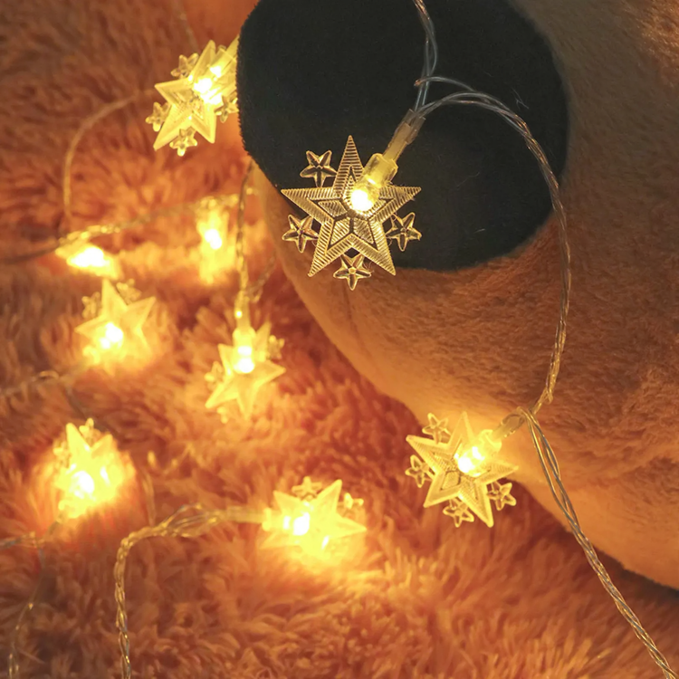 LED-Lichterkette mit Sternen-Design