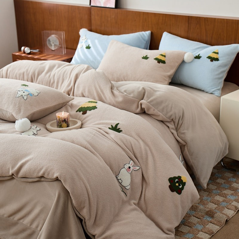 4-teiliges Milchfleece-Bettwäsche-Set mit Stickerei