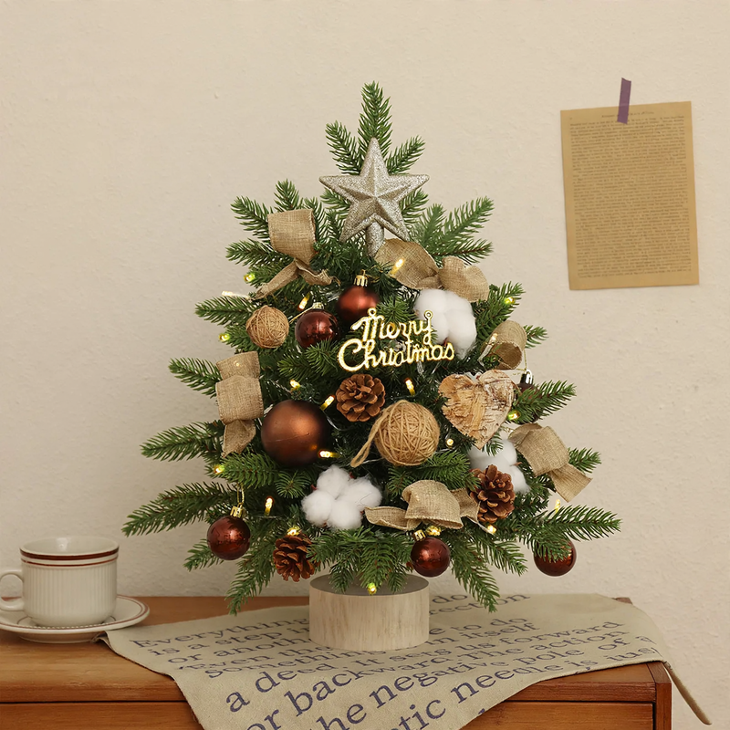 Mini-Weihnachtsbaum für den Tisch mit Beleuchtung