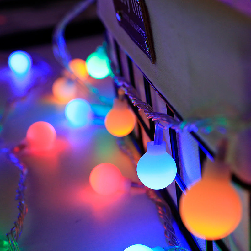 LED-Lichterkette mit Kugeln und Sternen, batteriebetrieben