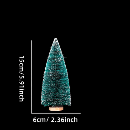 Mini-Weihnachtsbaum aus Kiefernnadeln, beschneit
