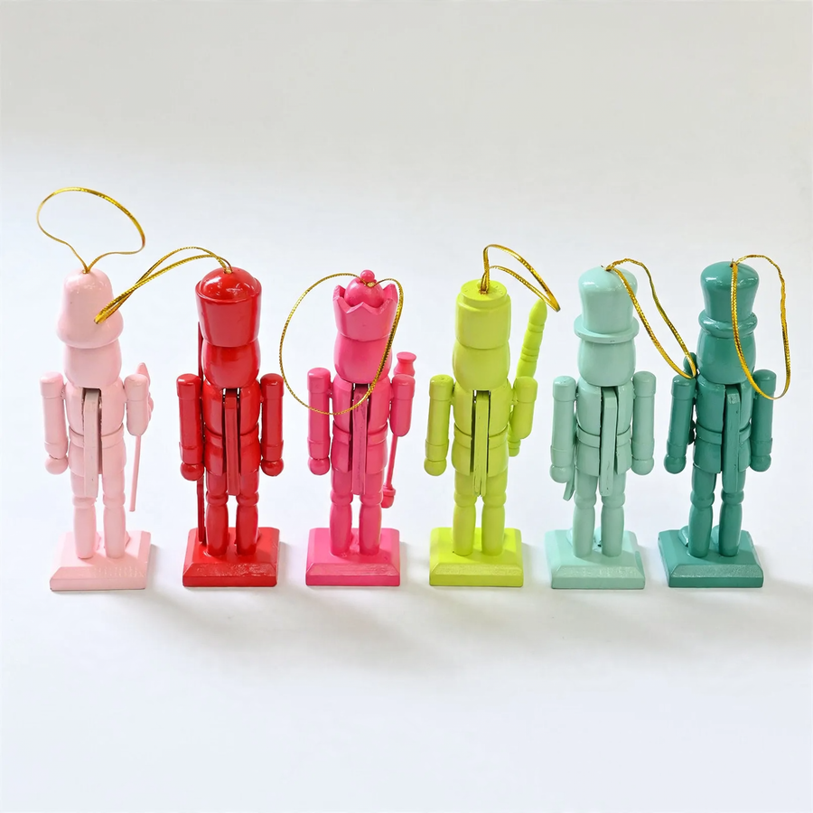 Dekorativer Nussknacker-Anhänger, 13 cm