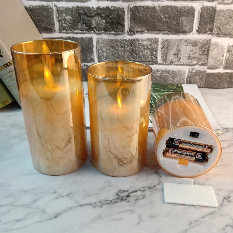 LED-Glas-Kerze mit Gold-Finish