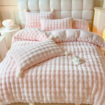Flauschiges Milchfaser-Fleece Bettwäsche-Set mit Pompons