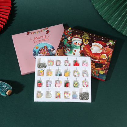 Weihnachts-Adventskalender mit Schmuck-Bastelset für Kinder