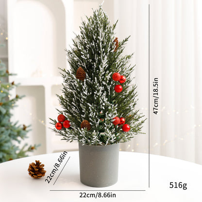 Dekorative Mini-Weihnachtsbäume im Topf