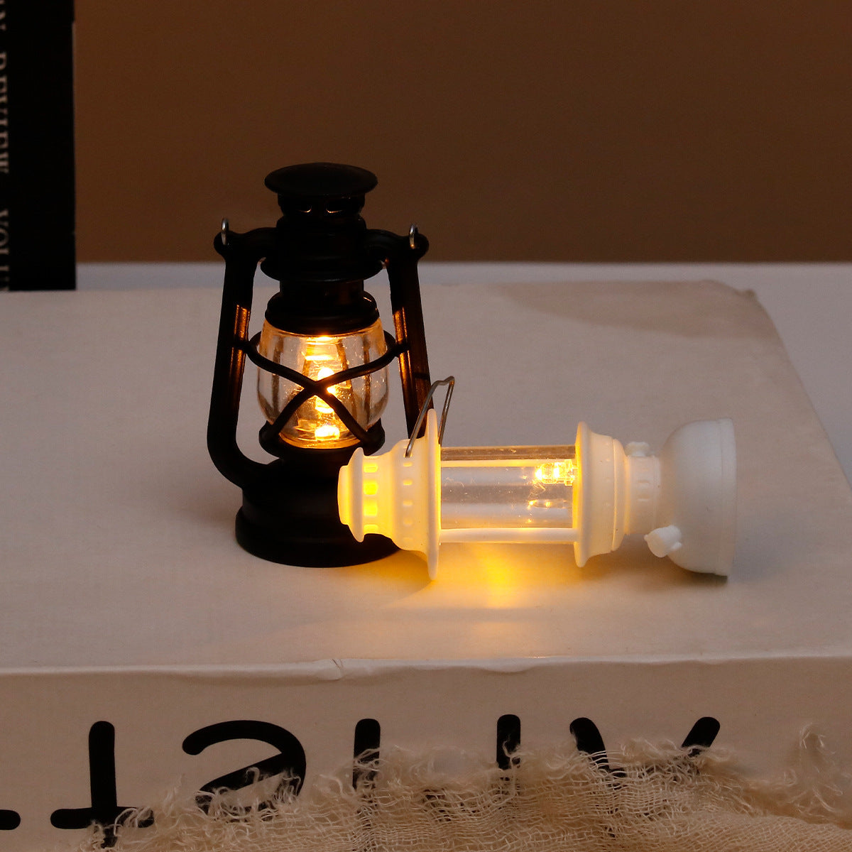 Mini-LED-Laterne im Retro-Stil