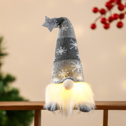 Weihnachts-Wichtelfigur mit LED-Beleuchtung und Sternenmütze
