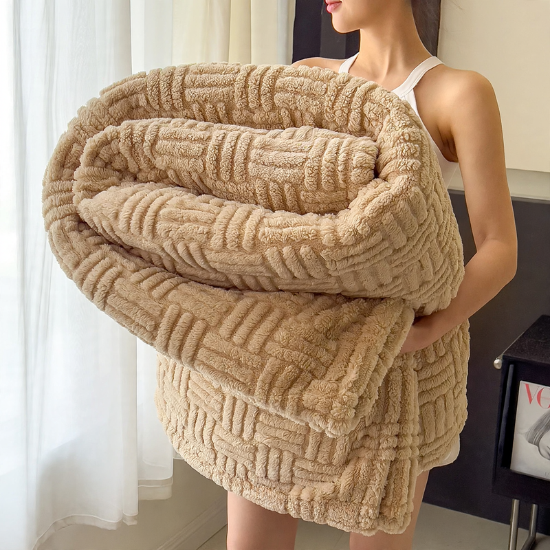 Doppellagige Jacquard-Kuscheldecke mit geometrischem Muster