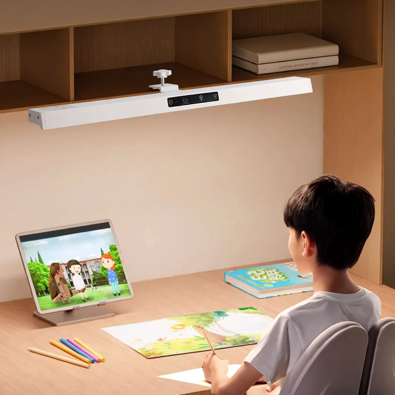 Klemmbare Schreibtischlampe mit Augenschutz