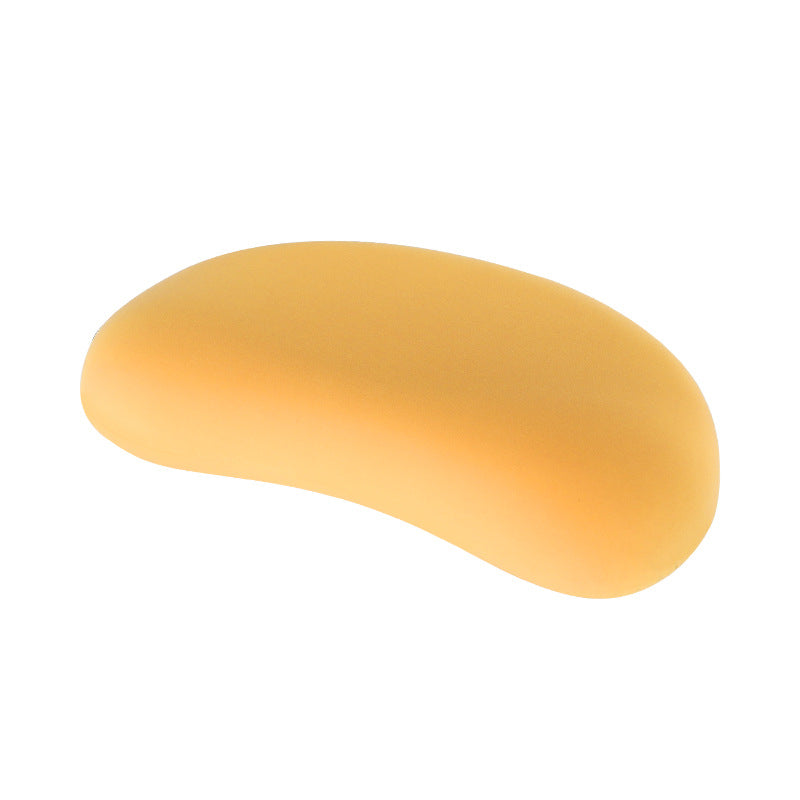 Bonbonförmiges Nackenkissen aus Gedächtnisschaum