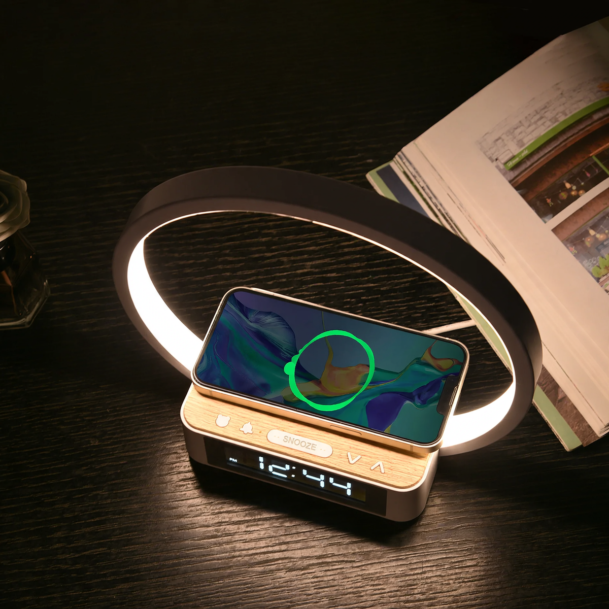 B17 LED-Nachttischlampe mit Touch-Steuerung und Ladefunktion