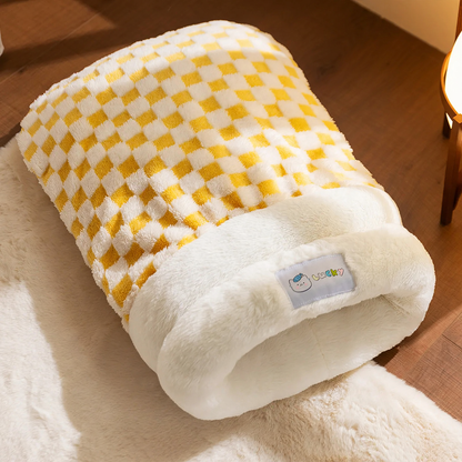 Halboffenes Katzenbett mit Wärmefutter für Herbst und Winter