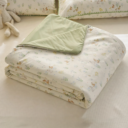 Sommerleichte Kühldecke mit Kühlfasern