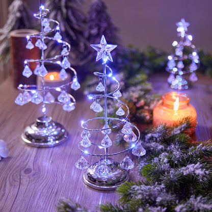 Dekorativer Weihnachtsbaum aus Metall mit Beleuchtung