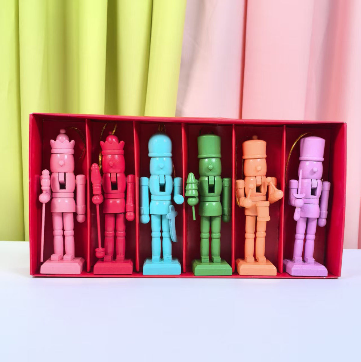 Dekorativer Nussknacker-Anhänger, 13 cm