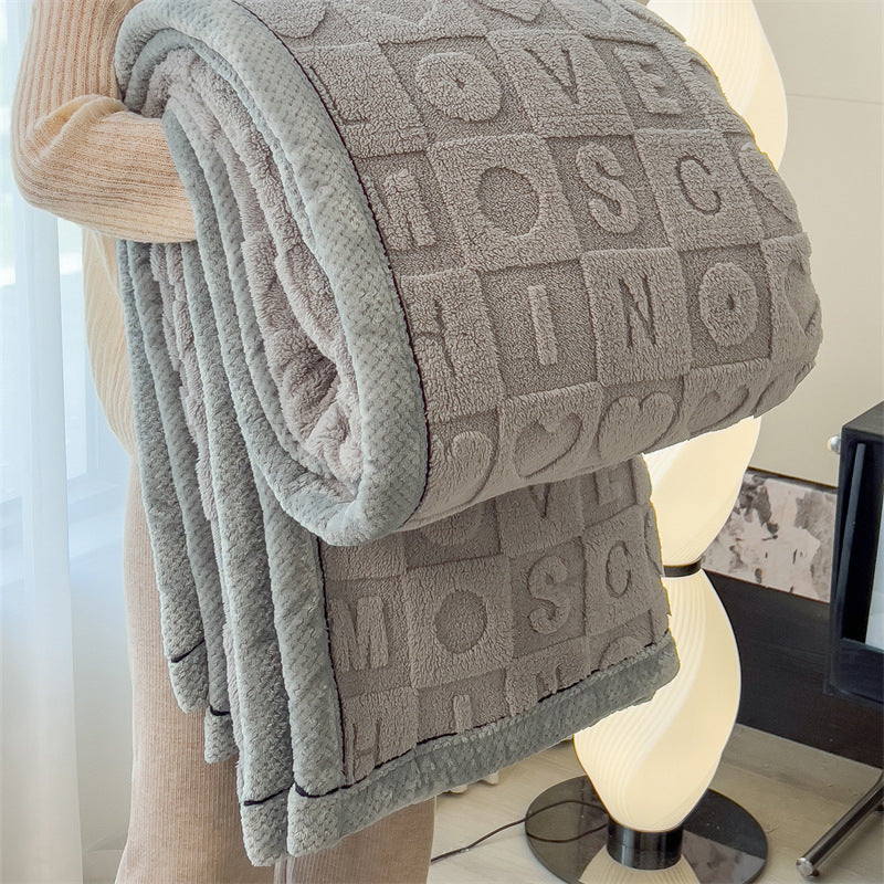 Flauschige Wohndecke mit Herz-Muster, beidseitig verdickt