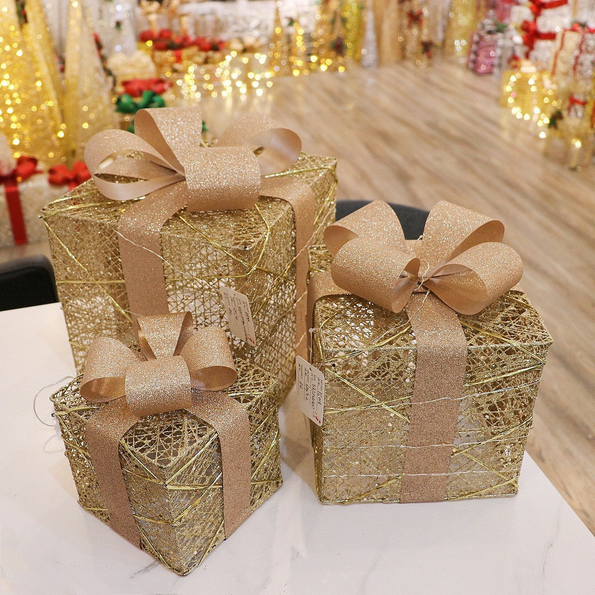 Beleuchtetes Weihnachts-Geschenkbox-Set aus Eisen