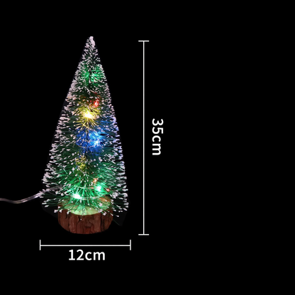 Miniatur-Weihnachtsbaum aus Kiefernnadeln mit Beleuchtung