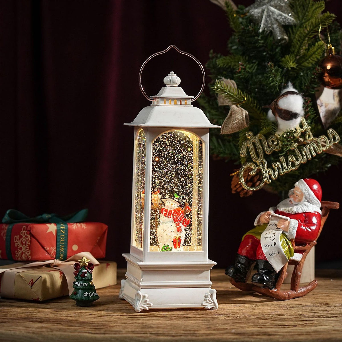 Dekorative Weihnachts-Laterne mit Schneeeffekt und Licht